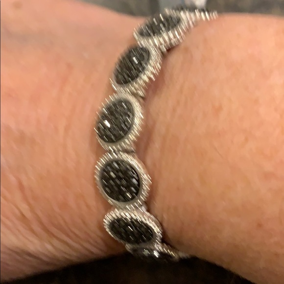 Meghan Browne Jewelry - Meghan Browne silver, dark gray stretchy bracelet
